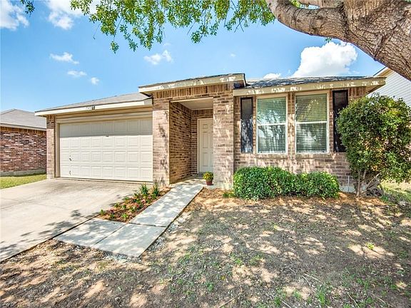 2nd image of 1945 Riverchase Ln