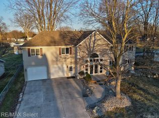 4196 Lark Ln, Flint, MI 48506