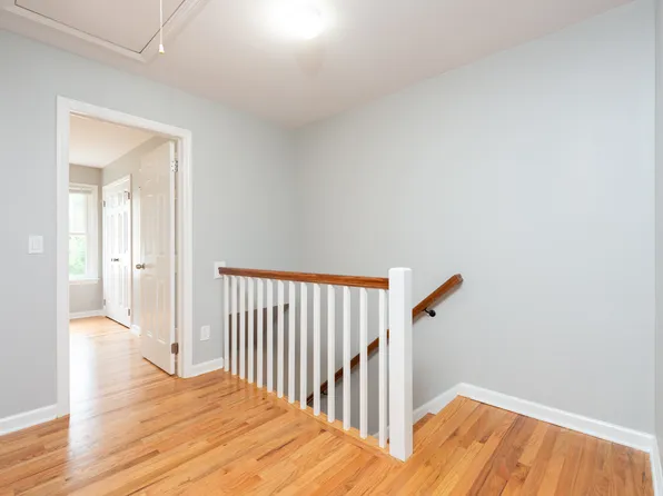 24 Summer St, New Canaan, CT 06840