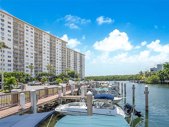 3rd image of 400 Kings Point Dr APT 1124