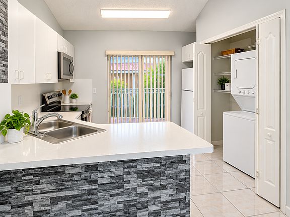 4th image of 2589 W 76th St APT 203