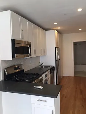 Rented by Bohemia Realty Group | media 2