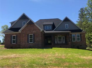 8711 Makena Ct, Rural Hall, NC 27045