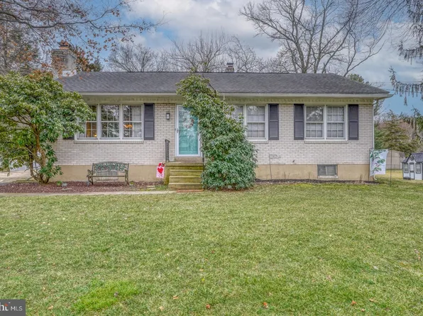 11 Marabou Dr, Newark, DE 19702