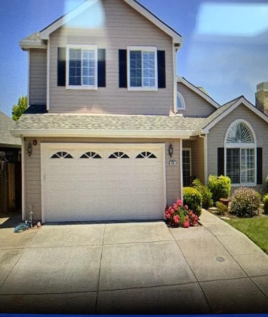 1st image of 605 Anacapa Ln