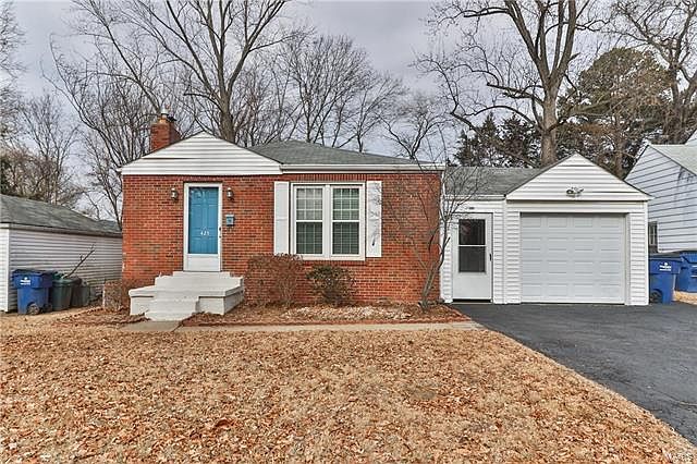 1st image of 425 Lone Oak Dr