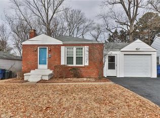 425 Lone Oak Dr, Saint Louis, MO