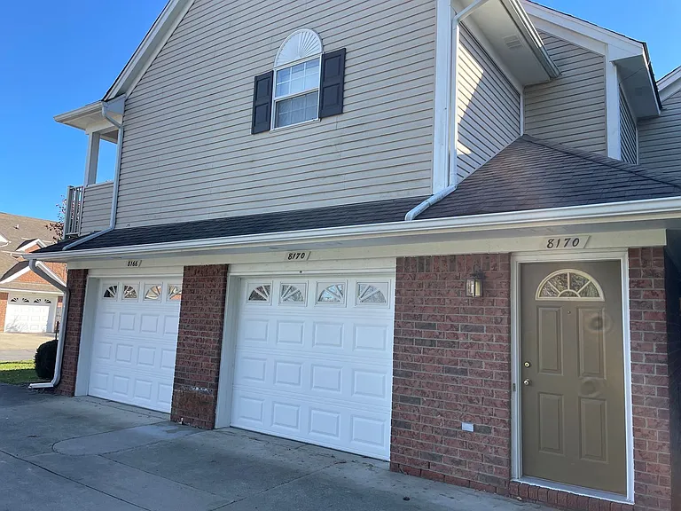 8170 W Annsbury Cir #10 — Photo 2