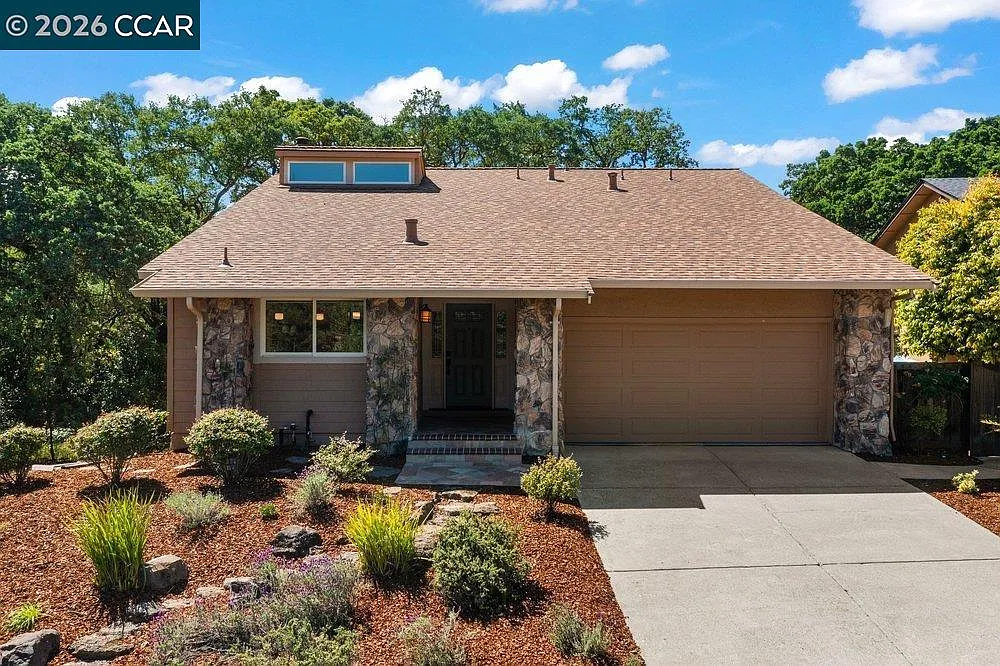131 Saint Germain Ln photo 1
