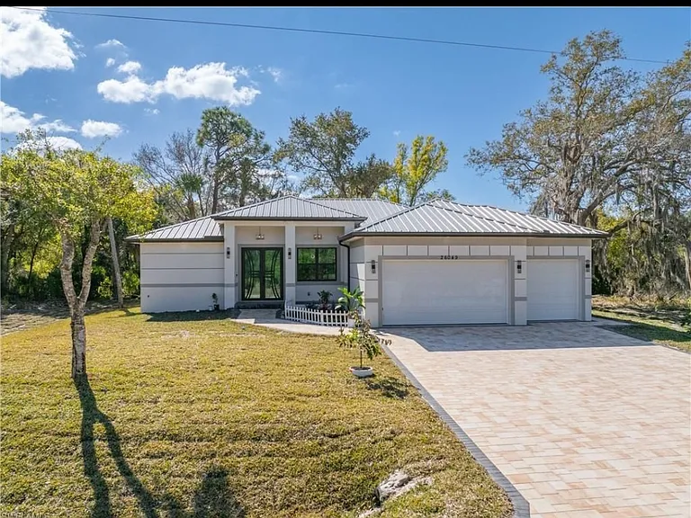 26049 Cuneo Rd — Photo 1