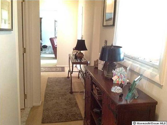 5th image of 352B Dorchester Dr