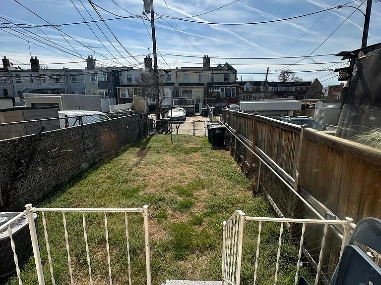 3337 Clay St NE — Photo 12