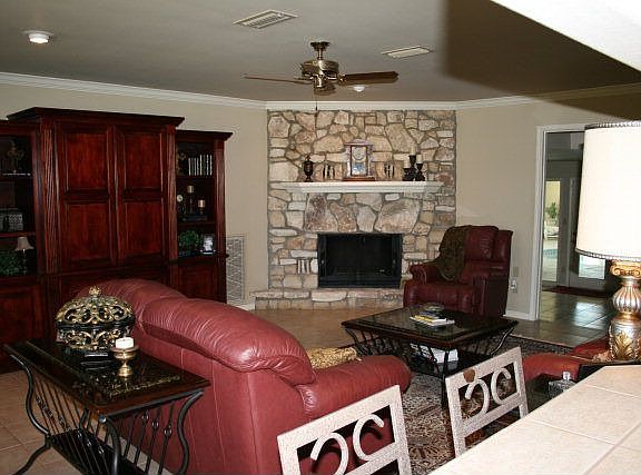 3rd image of 519 County Road 342
