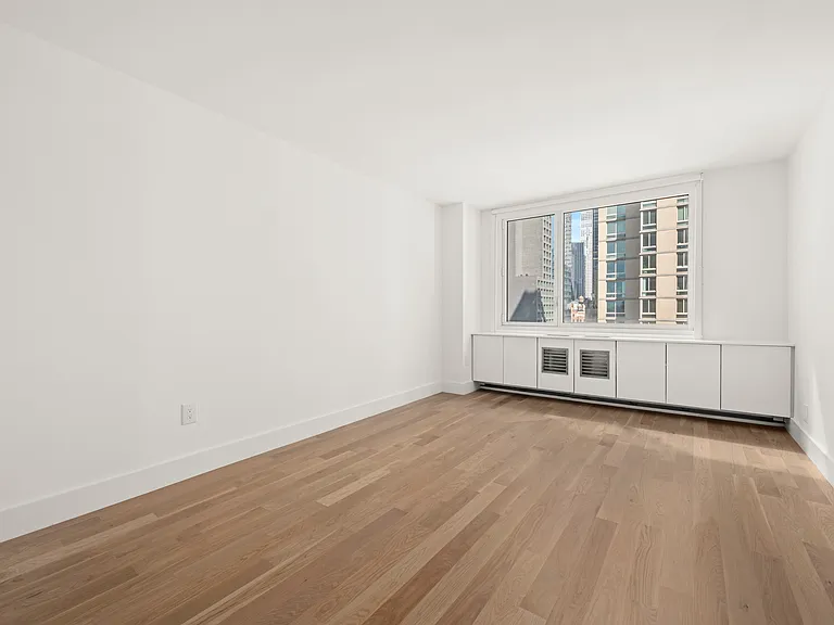 301 W 53rd St #17G — Photo 8