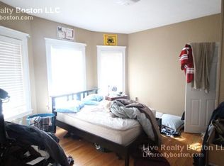 107 Kilsyth Rd, Brighton, MA 02135