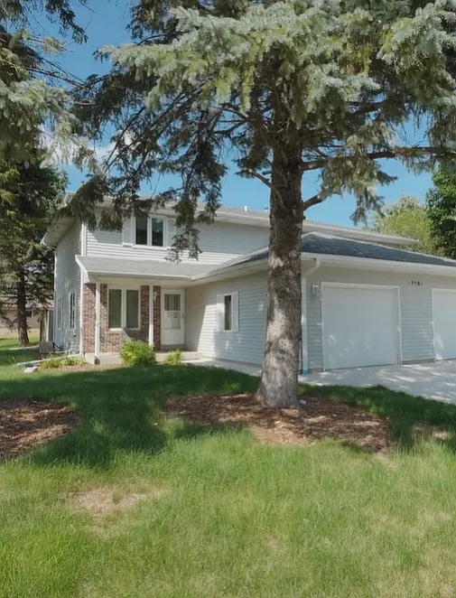 3 bed, 1.5 bath, 1330 sqft, $2,250 — Photo 4