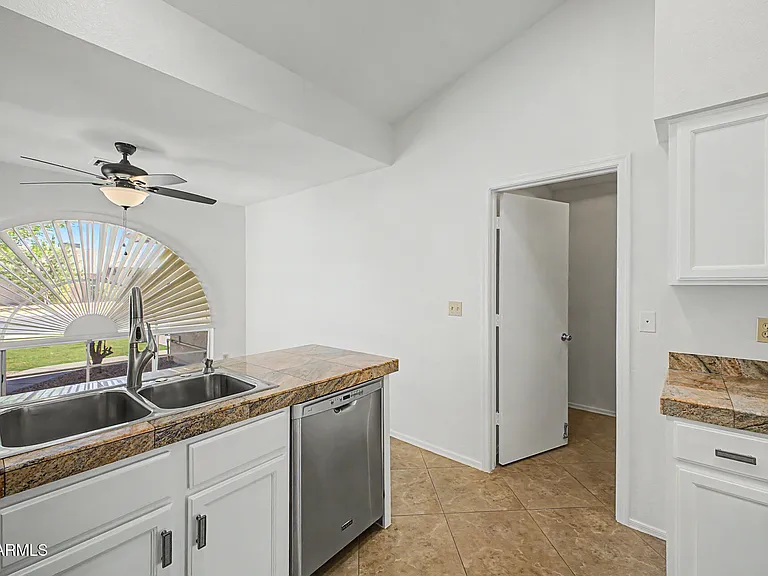 4514 E Towne Ln — Photo 10