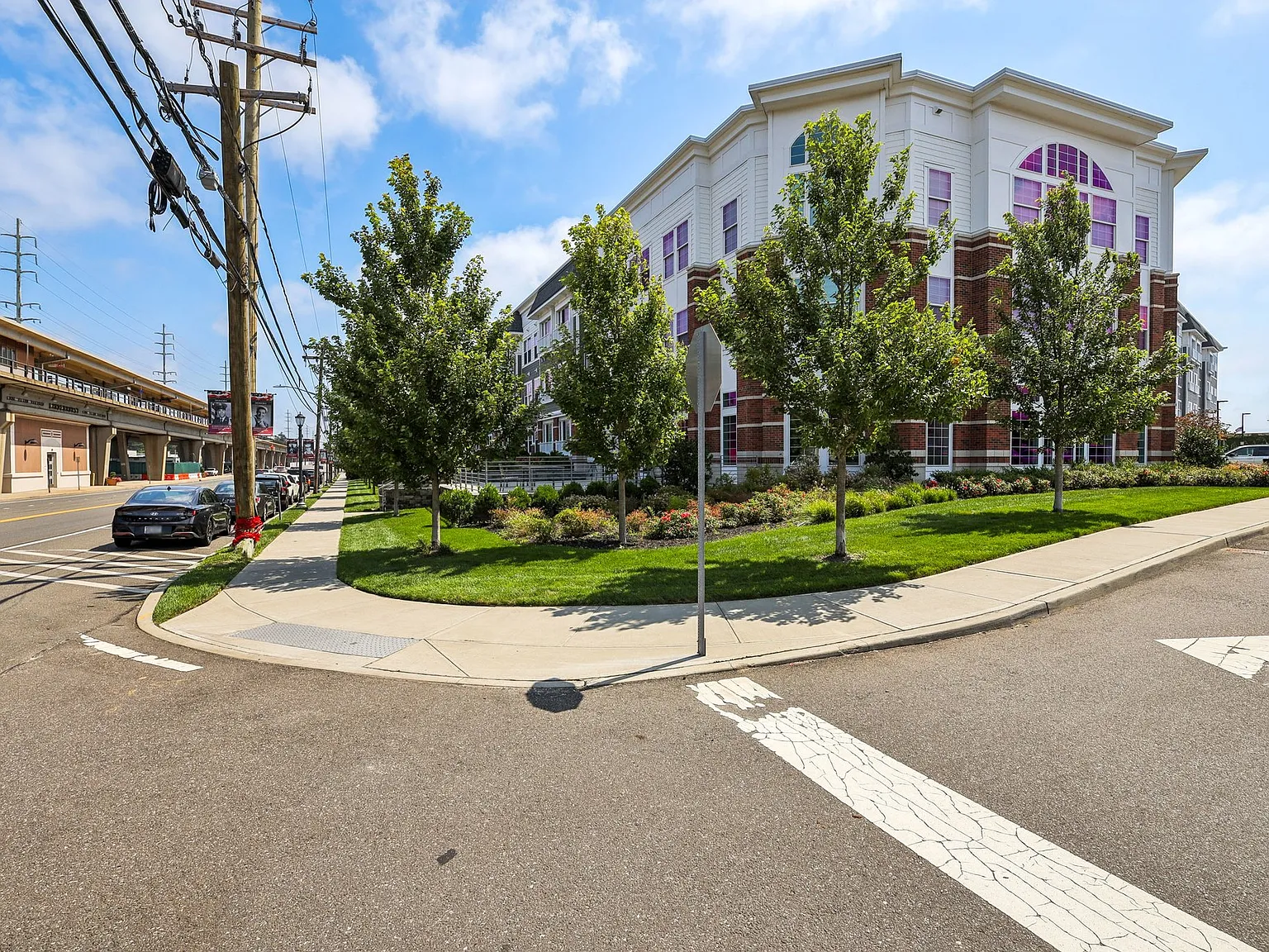 Fairfield The Wel at Lindenhurst — Photo 2