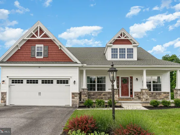 18 Regiment Dr, Gettysburg, PA 17325