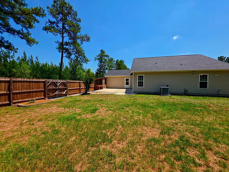 200 Sweet Gum Ln — Photo 4
