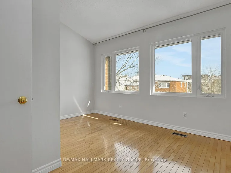 261 Bruyere St — Photo 23