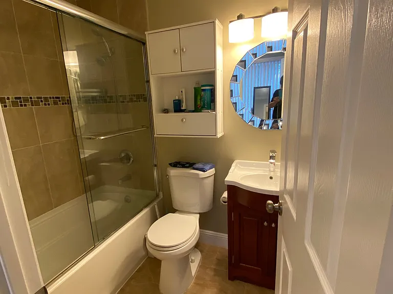 707 Plymouth Ave — Photo 8