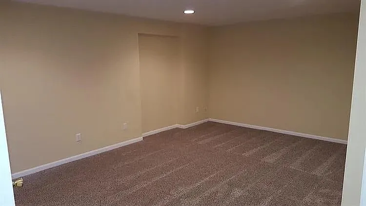 501 Dustin Dr — Photo 16