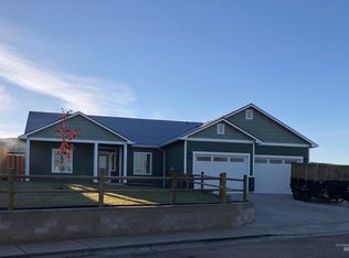 885 S Iowa Ave, Payette, ID 83661
