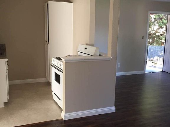 2nd image of 735 Karesh Ave APT 5