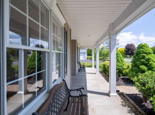 19 Waverly Pl, Clifton Park, NY 12065