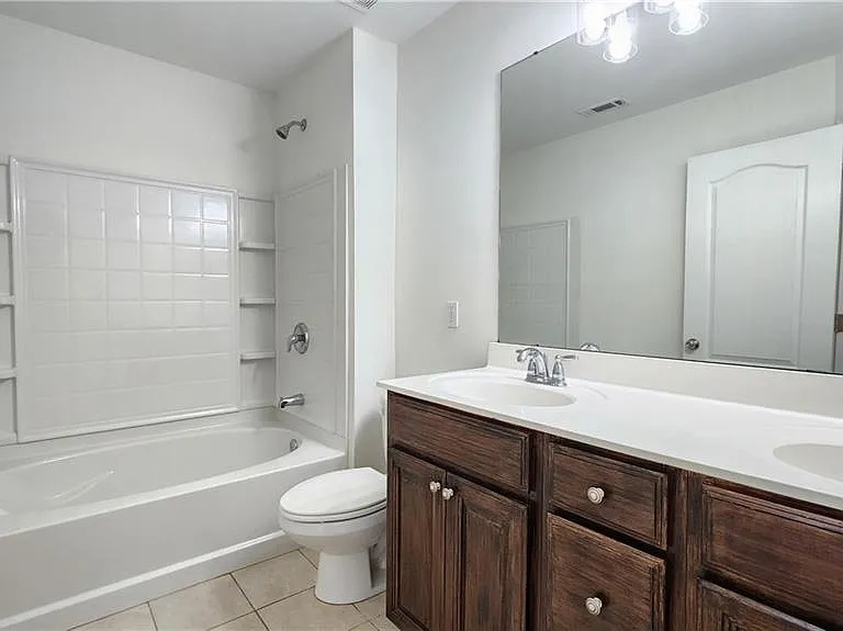3249 Brockenhurst Dr — Photo 25