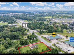 208 Barnes, Dayton, TX 77535
