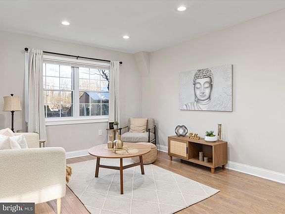 4th image of 7143 Roosevelt Ave