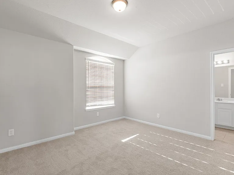 29650 Kynndal Shore Dr — Photo 32
