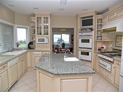 5th image of 909 Marine Dr Unit 112