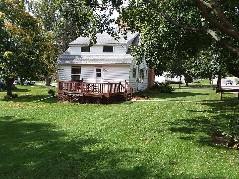 2nd image of 301 S 2nd St
