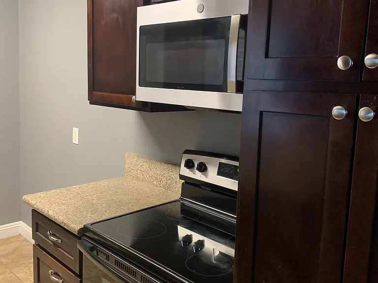 1723 Linden Ave — Photo 16