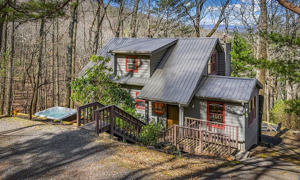 1st image of 240 Mountain View Ct