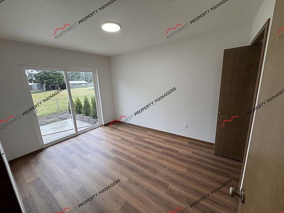 5th image of 1818 Brenda Ln #A
