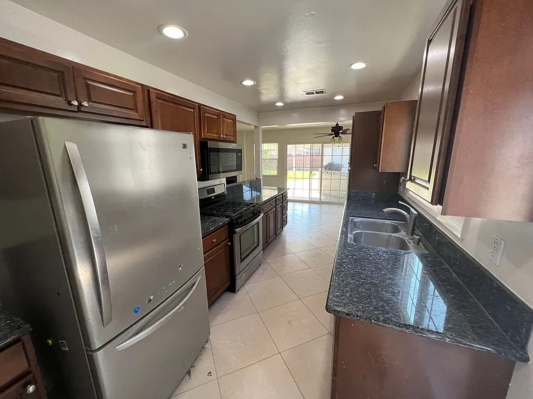 8031 San Huerta Cir — Photo 11
