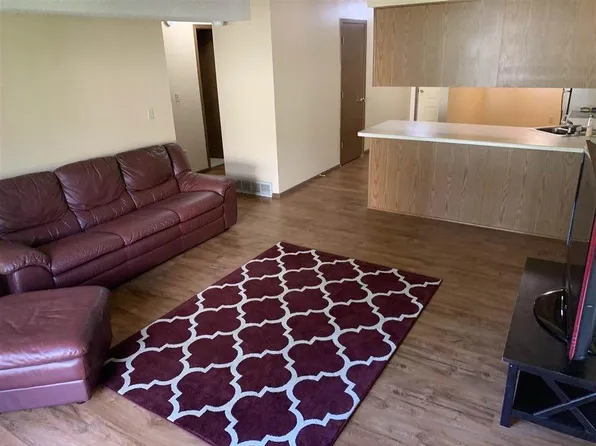 25 Lincoln Ave APT 2, Iowa City, IA 52246