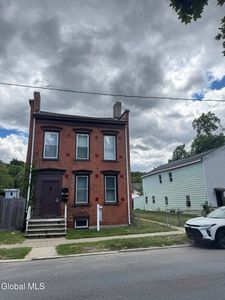 670 5th Avenue, Troy, NY, 12182