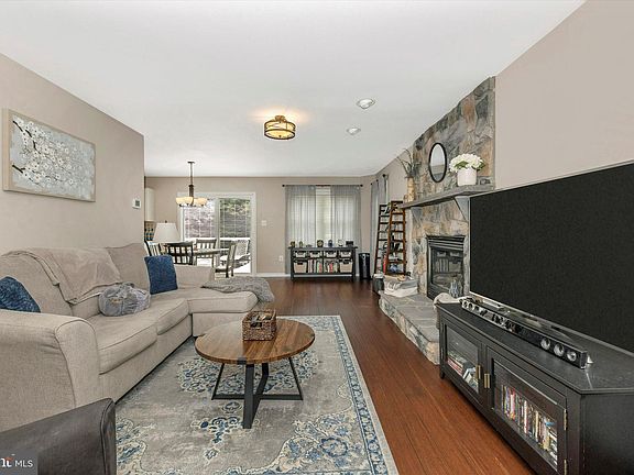 4th image of 119 Bosc Ct
