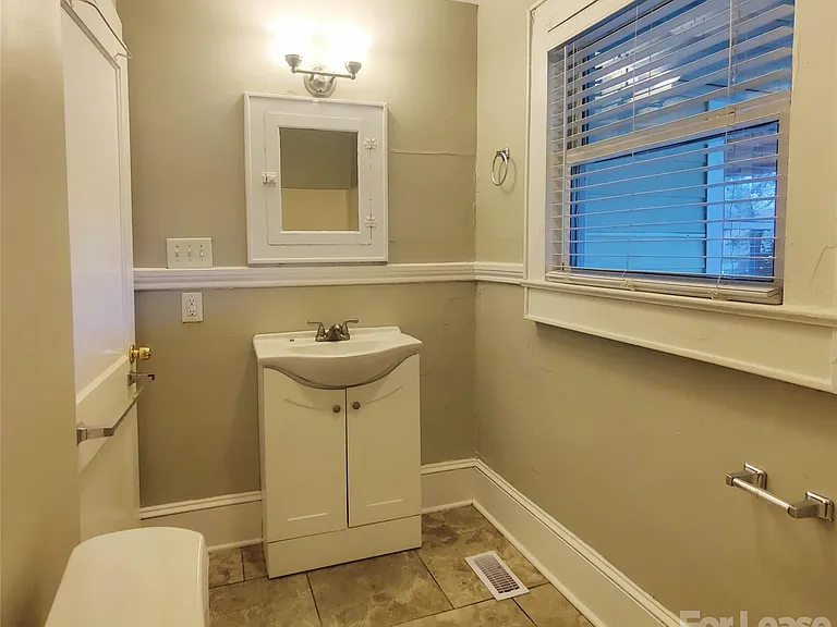 1225 Camp Greene St — Photo 13