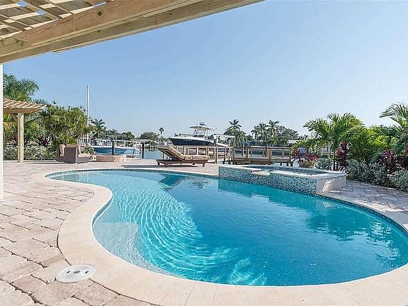 5th image of 8094 Causeway Blvd S