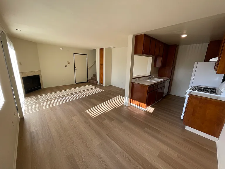 11931 Avon Way — Photo 3
