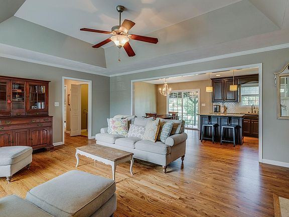 4th image of 263 Osprey Dr