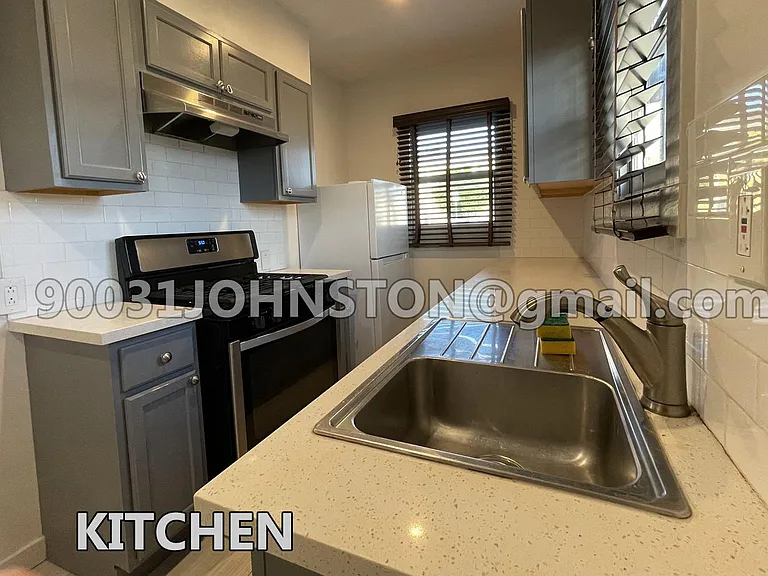 2421 Johnston St — Photo 7