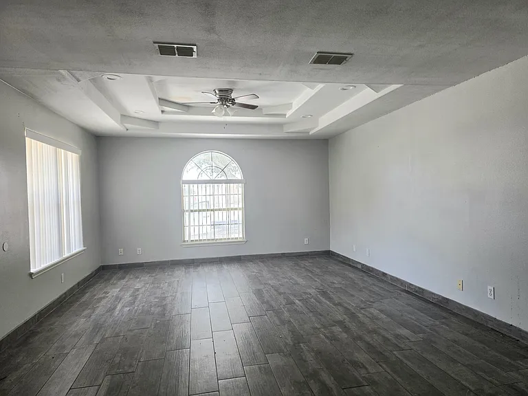 3001 Ashley Pl #3027 — Photo 2
