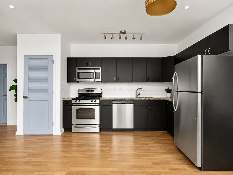715 Flushing Ave #4A — Photo 3